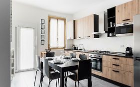 Comfortable Family Group Apartment Via Paruta